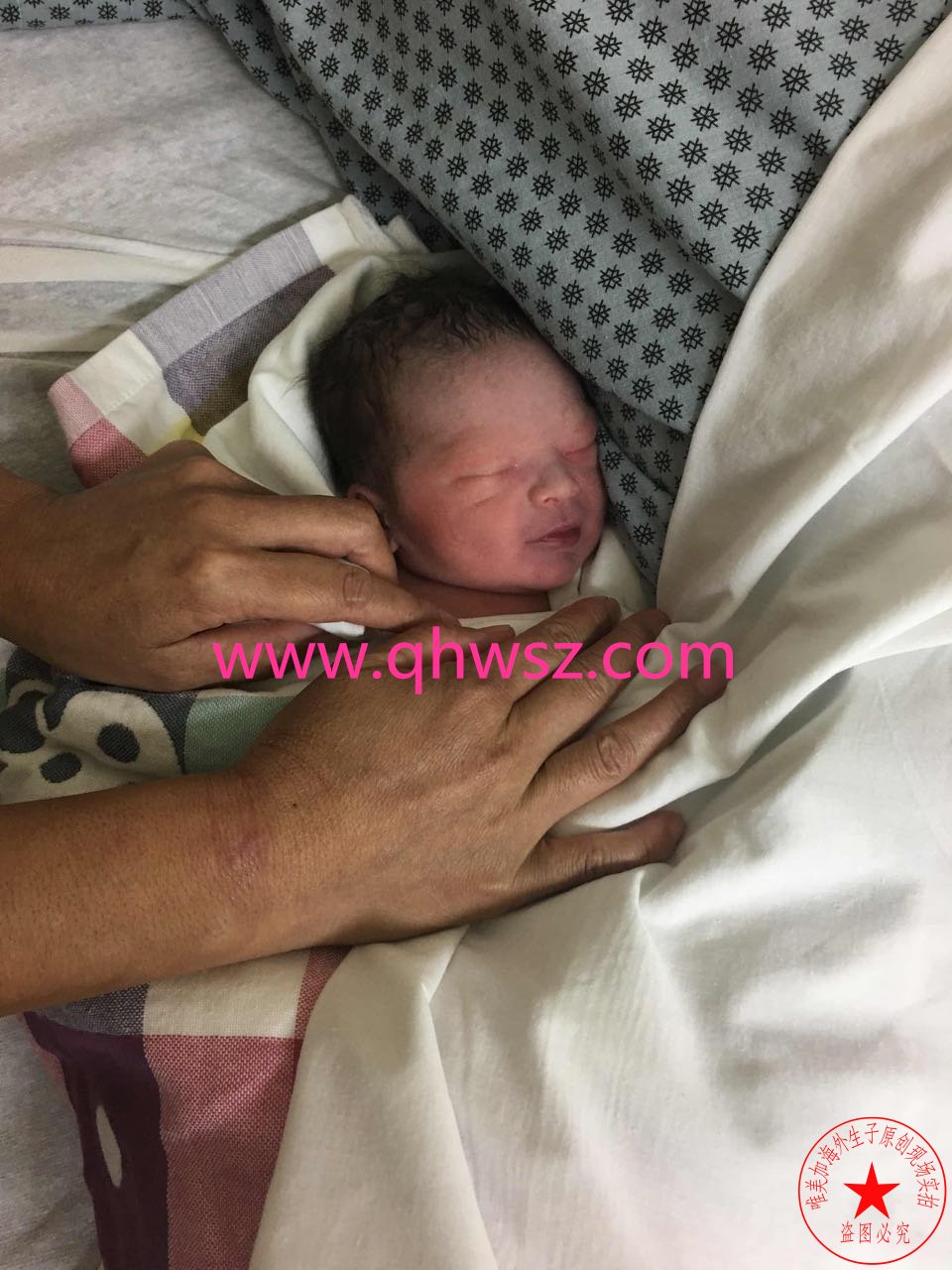 塞班岛生子案例宝宝诞生第一张照片